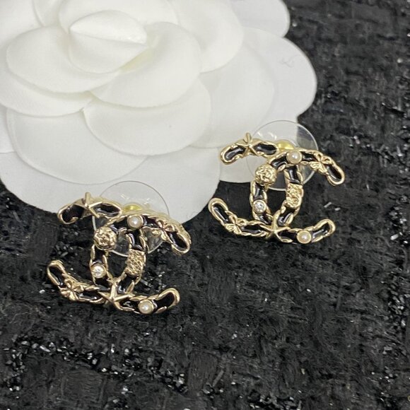 🌟Authentic Chanel earrings🌟 - Picture 5 of 6